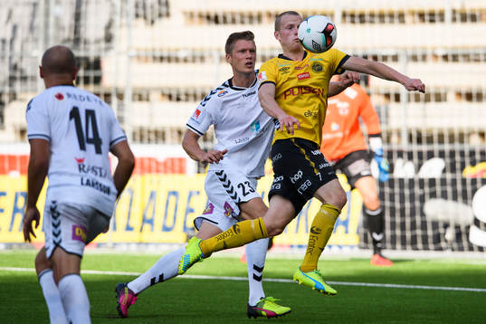 Elfsborgs Daniel Gustavsson och Kalmars Viktor Elm