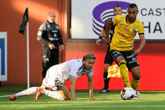 Elfsborgs Issam Jebali och Kalmars Jonathan Ring