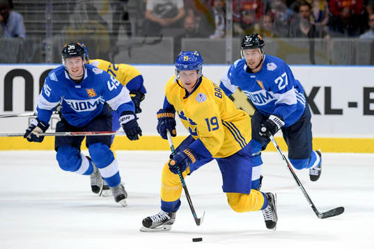 Finlands Sami Vatanen och Joonas Donskoi och Sveriges