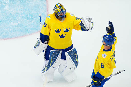 Sveriges målvakt Henrik Lundqvist och Anton Strålman
