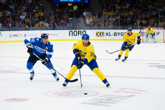 Finlands Jori Lehterä och Sveriges Henrik Sedin