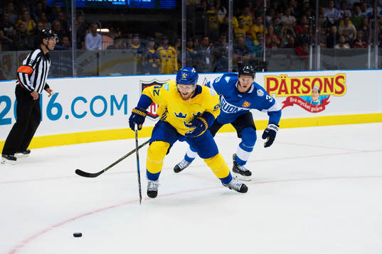 Sveriges Gabriel Landeskog och Finlands Olli Määttä