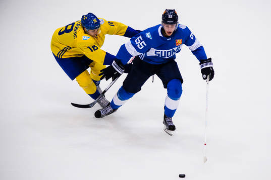 Sveriges Jakob Silfverberg och Finlands Rasmus Ristolainen