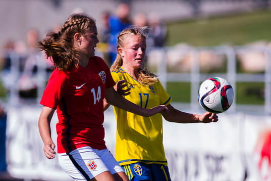 Norges Marthine Ostenstad och Sveriges Amanda Bergström