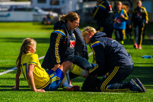 Sveriges Amanda Bergström får vård