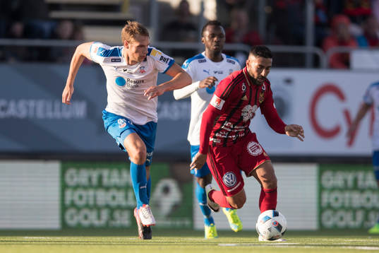 Östersunds Saman Ghoddos mot Helsingborgs Frederik Helstrup