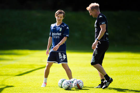 Patrik Karlsson Lagemyr och sjukgymnasten Fredrik Larsson