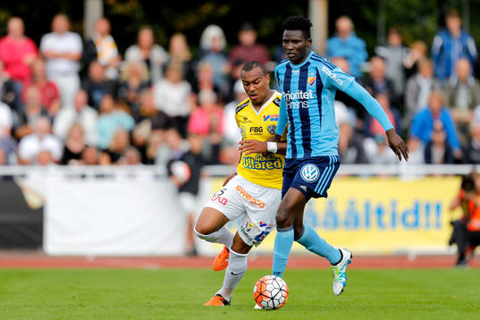Falkenbergs Felipe Carvalho och Djurgårdens Michael Olunga
