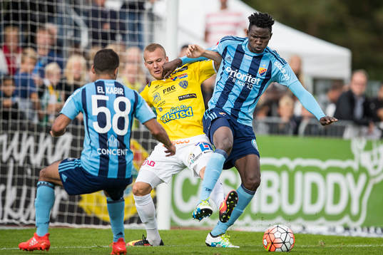 Falkenbergs Rasmus Sjöstedt och Djurgårdens Michael Olunga