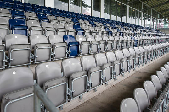 Stolar på Örjans Vall före fotbollsmatchen i Superettan