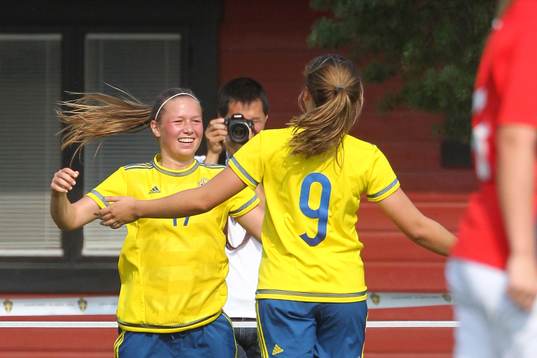 Sveriges nummer 17 Elina Lenir