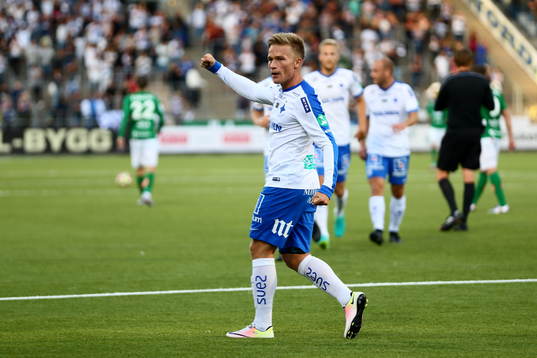Norrköpings Nicklas Bärkroth jublar