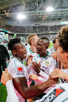 Hammarbys Joseph Aidoo och Pa Amat Dibba jublar