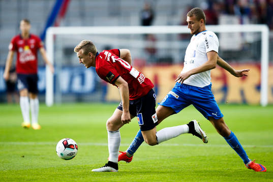 2  Örgrytes Sebastian Ohlsson och Värnamos  Gentrit Citaku