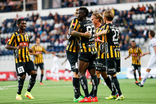Häckens Alhassan Kamara jublar