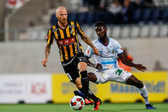 Häckens Alexander Farnerud och Gefles Dioh Williams