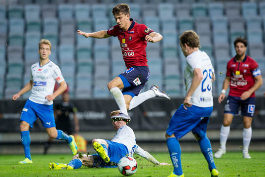 2 Örgrytes Sebastian Ohlsson med målchans