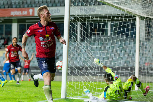 2 Örgrytes Fredrik Björck jublar