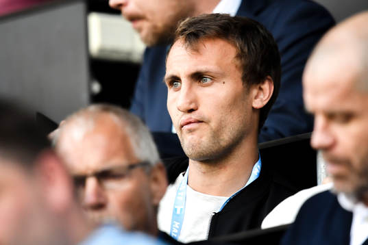 Malmö FFs Magnus Wolff Eikrem på läktaren