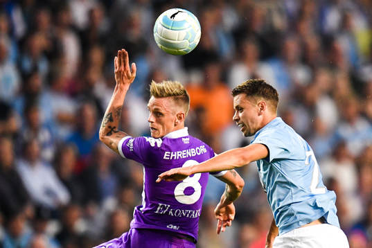 IFK Göteborgs Sören Rieks och Malmö FFs Kari Arnason
