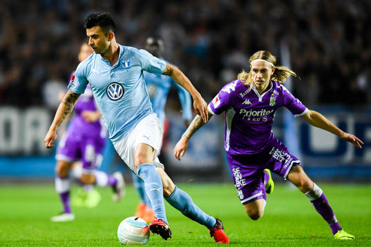 Malmö FFs Behrang Safari och IFK Göteborgs Elias Mar