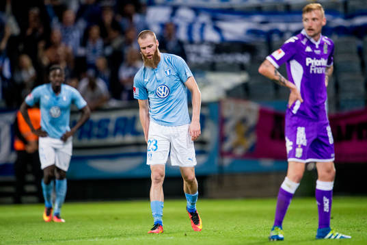 Malmö FFs Jo Inge Berget haltar