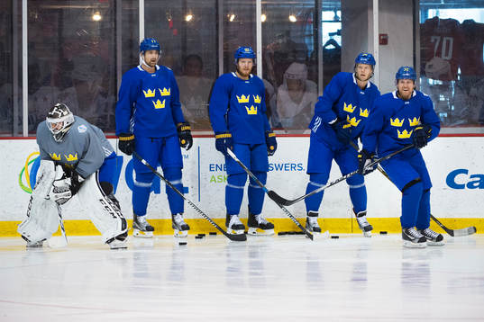 Jhonas Enroth, Patrik Berglund, Gabriel Landeskog, Carl