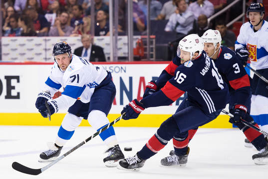 s James van Riemsdyk och Jack Johnson