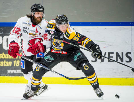 Vita Hästens Daniel Josefsson och Panterns Dennis Svensson