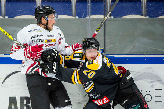 Vita Hästens Anton Blomberg mot Panterns Tommi Juntunen