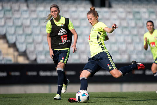 Sveriges Olivia Schough och Emma Berglund