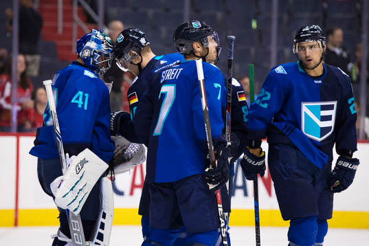 Europas målvakt Jaroslav Halak, Christian Ehrhoff, Mark