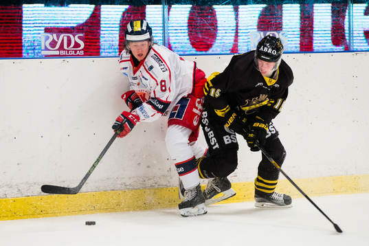 s Fredrik Karlström