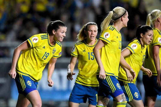Sveriges Pauline Hammarlund jublar
