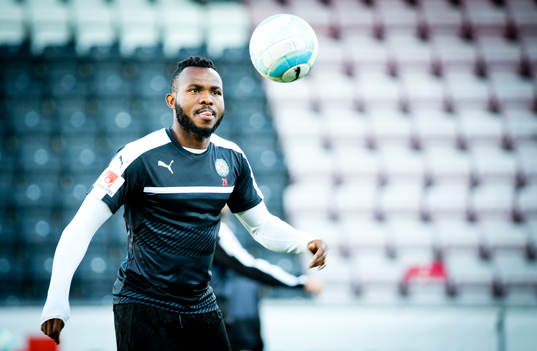 Örebros Michael Junior Omah