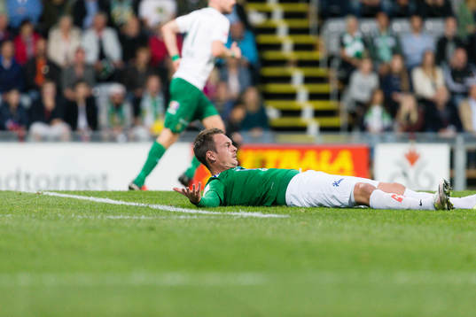 Jönköpings Darly Smylie reagerar