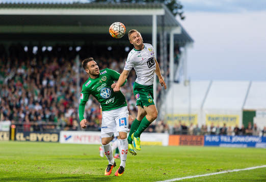 Jönköpings Dzenis Kozica i nickduell mot Hammarbys Mats