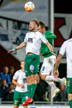 Hammarbys Arnór Smárason och Jönköpings Daryl Smylie