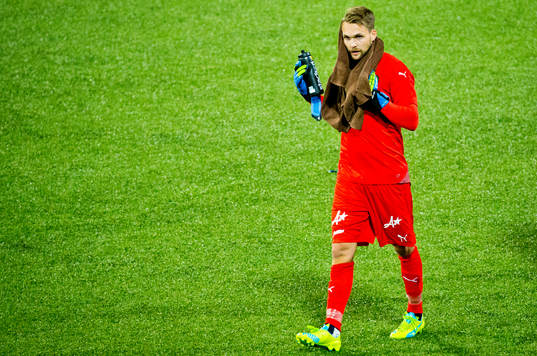Örebros målvakt Oscar Jansson deppar
