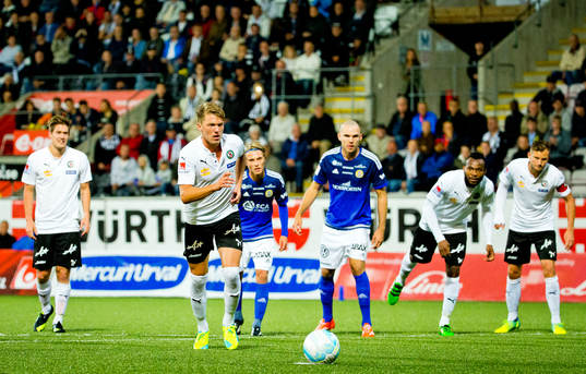 Örebros Martin Broberg gör 3-1 på straff