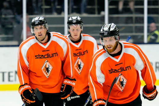 Karlskronas spelare jublar