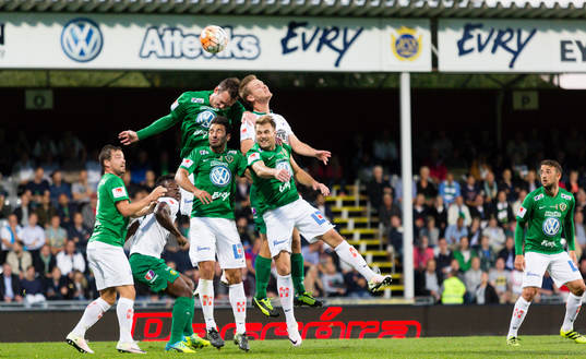 Jönköpings Darly Smylie i nickduell mot Hammarbys Arnór