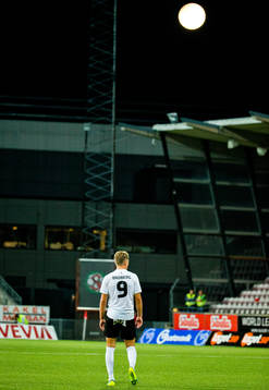 Fullmåne över Örebros Martin Broberg