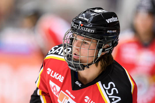 Luleås Isac Lundeström på uppvärmningen