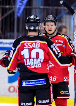 Luleås Julius Junttila jublar