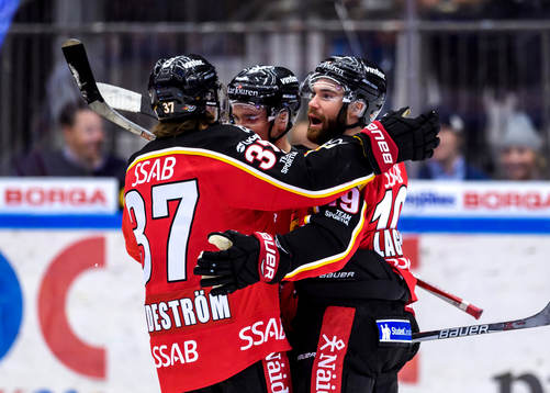 Luleås Isac Lundeström V), Julius Junttila (m) och Jacob