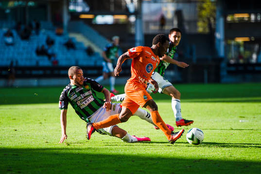 GAIS Malkolm Moenza tacklar Athletics Olukorede Aiyegbusi