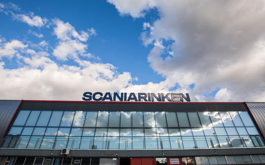 Exteriör av Scaniarinken innan ishockeymatchen i