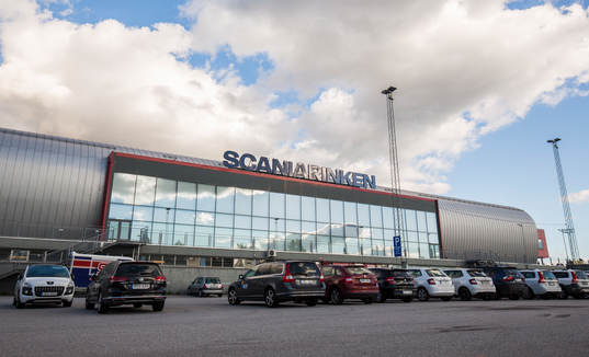 Exteriör av Scaniarinken innan ishockeymatchen i
