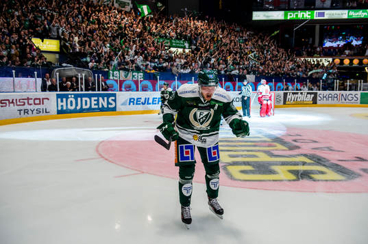 Färjestads Alexander Johansson jublar